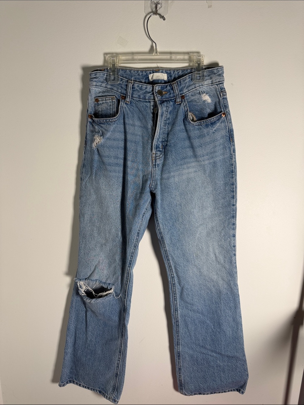 H&M Straight Leg ripped distressed light wash mom jeans
